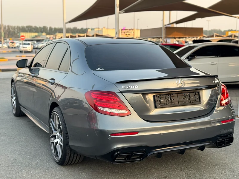 Mercedes E200, Gulf, 63 kit, in agency condition63699044496129112