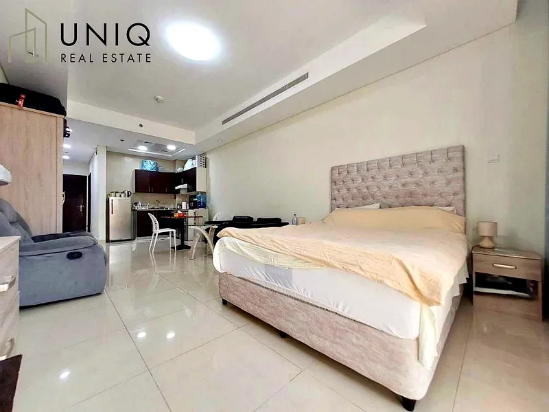 Studio with Huge Balcony | Community View63918882872963110