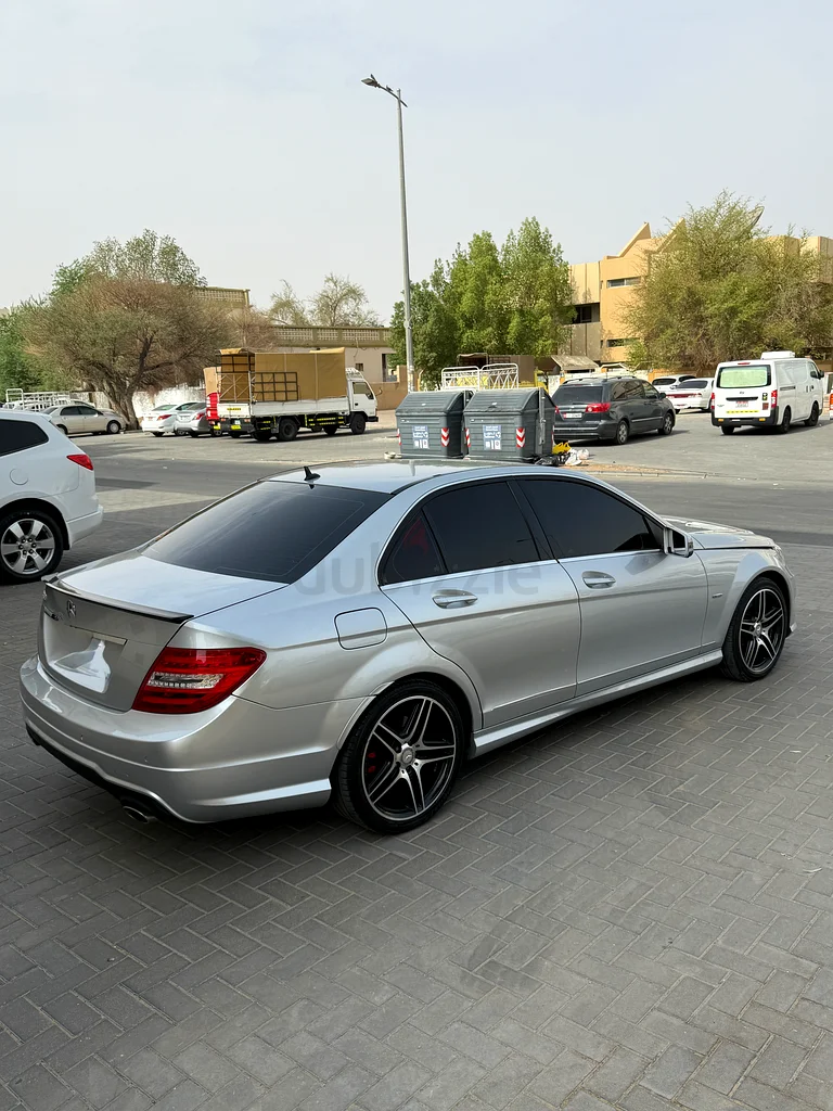 Mercedes Benz C350 AMG Sport Package63700466958465112