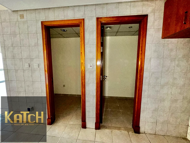 شقة واسعة من غرفتين نوم مع خادمة، وغسيل، وخزانة — تخطيط ممتاز بالقرب من المسابح والمترو63936476649601113