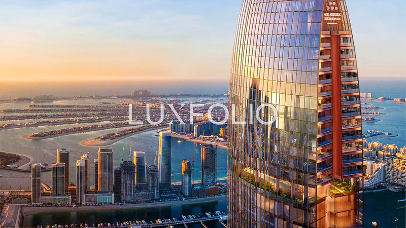منظر بانورامي جنوب 180 على نخيل مارينا ومياهها الزرقاء وسماء دبي64041811979778114