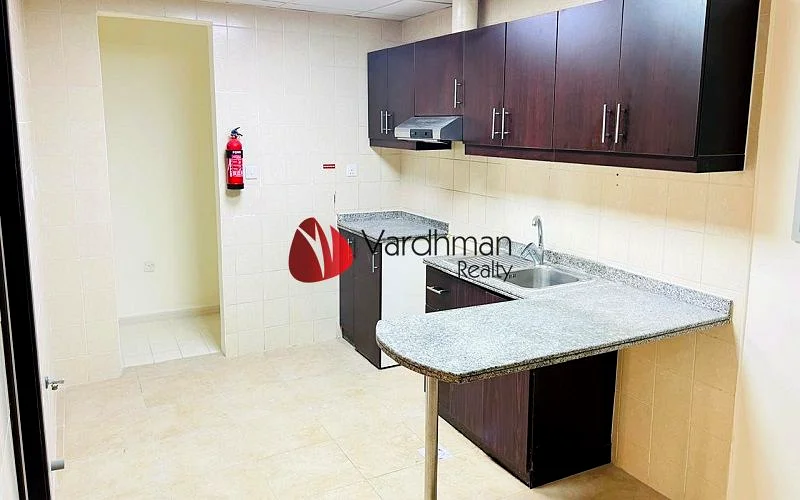 SPACIOUS 1 BR | WITH BALCONY | CHILLER FREE63747715566723114