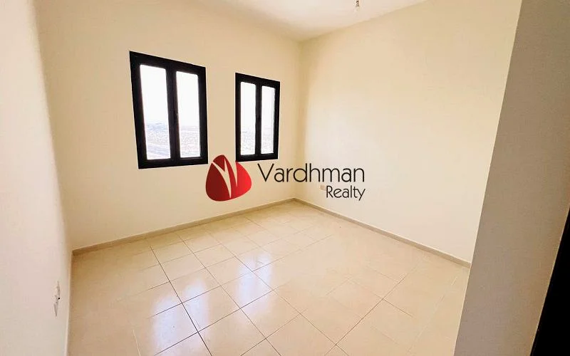 SPACIOUS 1 BR | WITH BALCONY | CHILLER FREE63747715566723110