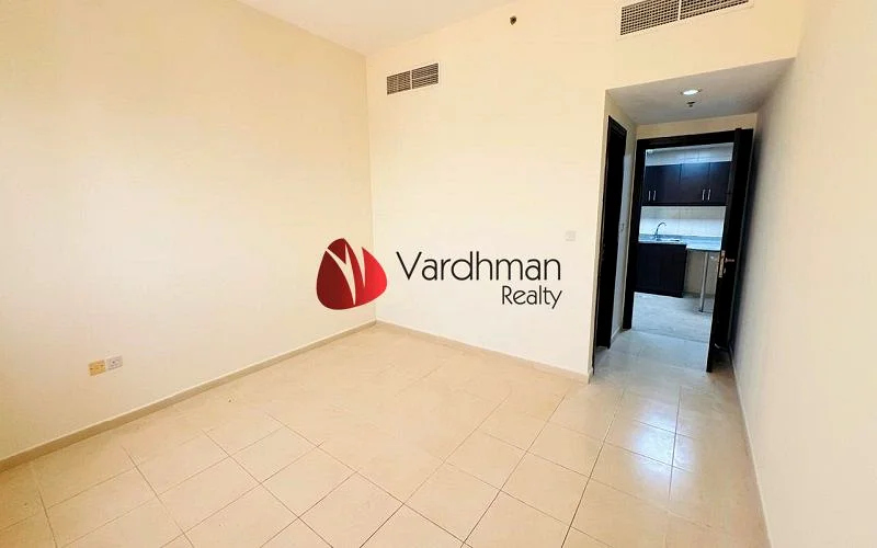 SPACIOUS 1 BR | WITH BALCONY | CHILLER FREE63747715566723112
