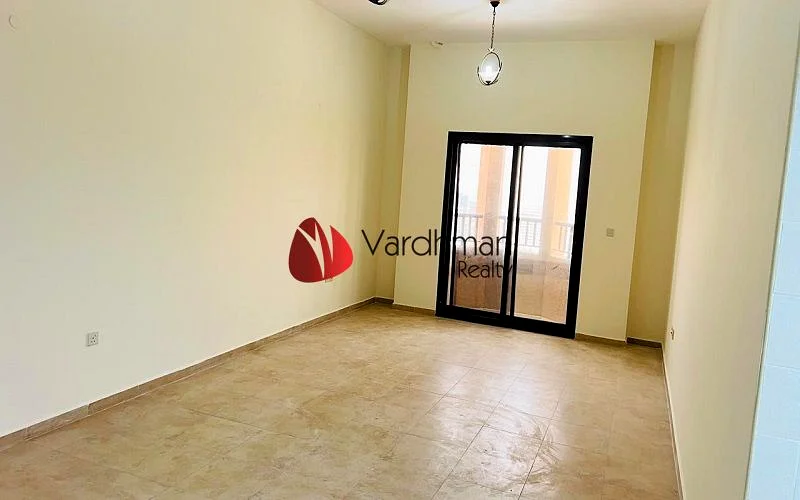 SPACIOUS 1 BR | WITH BALCONY | CHILLER FREE63747715566723111