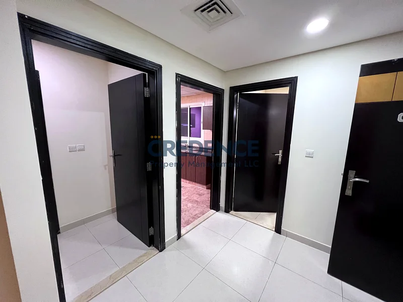 تصميم كبير | تم تجديده حديثًا | طابق عالي63742472041347111