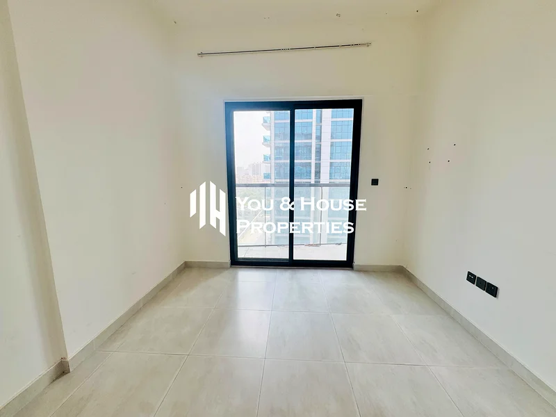 شقة رائعة مكونة من غرفتين نوم ومطبخ مغلق في موقع متميز63783058138115112