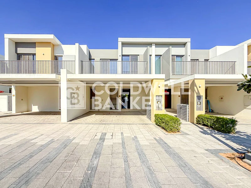 Next To The Pool | 3BR Townhouse |  Prime Location63929581093379110