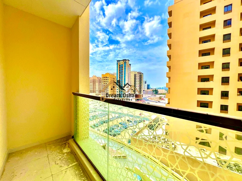 شقة فاخرة من غرفة نوم واحدة بمساحة 66 ألف/ بالقرب من المترو/ طابق علوي63740397024129110