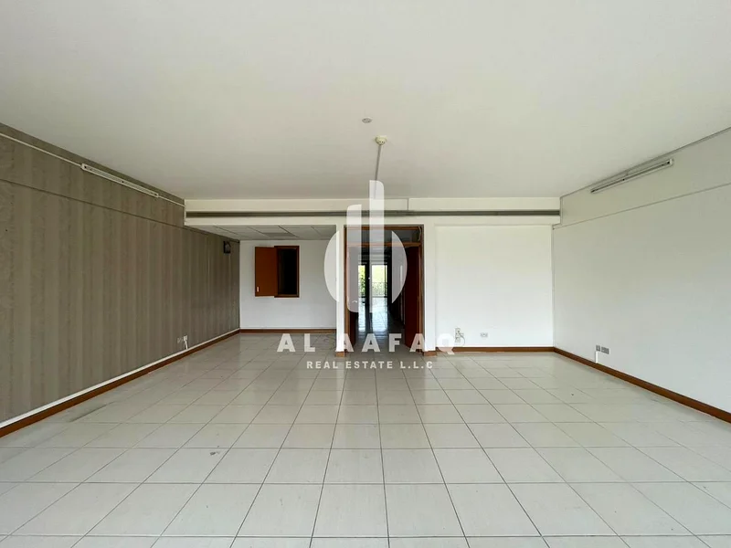 Spacious 3BHK| Master Bedroom | AC Chiller free | Parking free63812815008131113