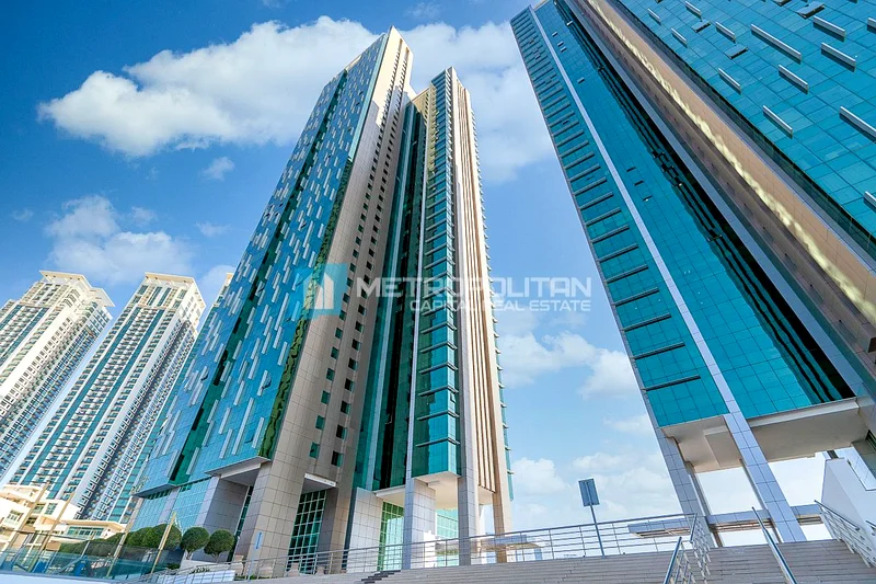 منظر على المارينا | طابق علوي | شقة حديثة بـ 3 غرف نوم + خادمة + غرفة دراسة63845518707586112