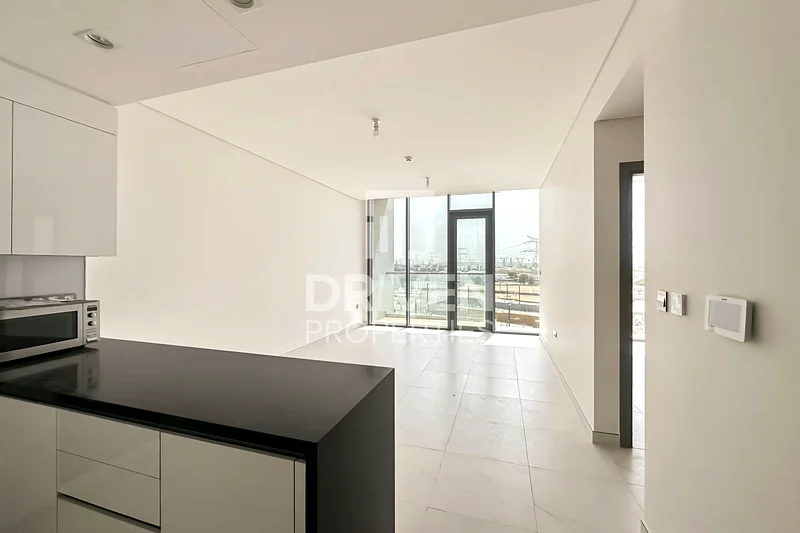Podium Floor | Brand New Unit | Prime Location63750544965762113