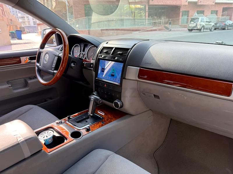 2006 Touareg v6 + Apple CarPlay/Backup Camera (Blue)63699034219138114