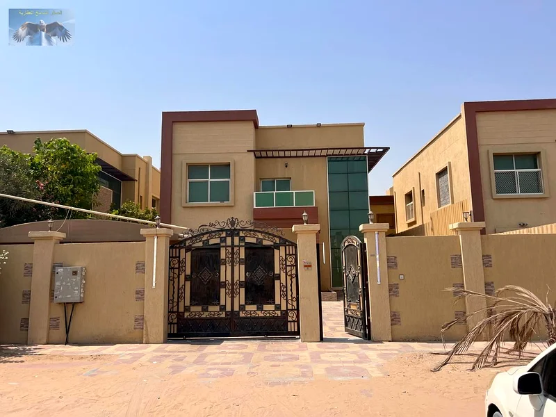 فيلا فاخرة للإيجار السنوي في المويحات 1 عجمان، 5000 قدم مربع، 5 غرف نوم رئيسية، مجلس وصالة، 7 حمامات، موقف سيارات كبير، موقع مميز63712336460290111