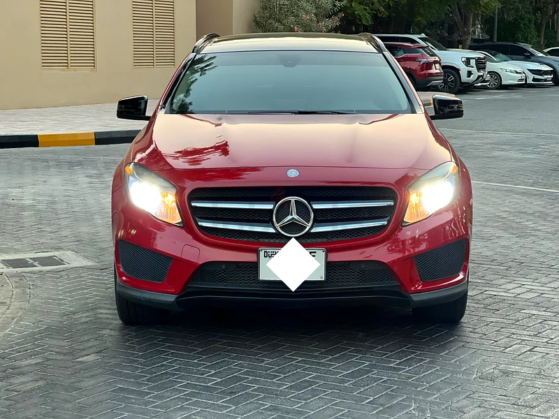 مرسدس بنز GLA 250 موديل 2017 ممشي 70لف فقط63699042433539110