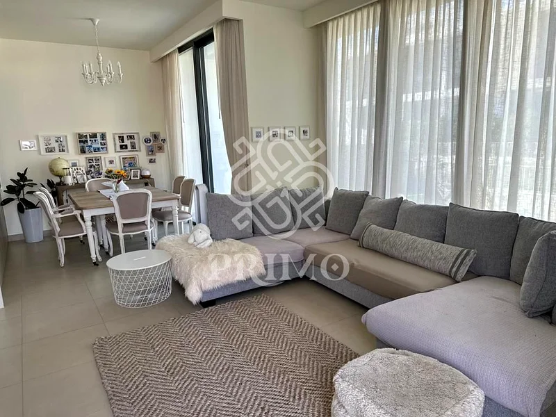 Exclusive | Corner Villa | Vacant | For Sale & Rent63804773626882110