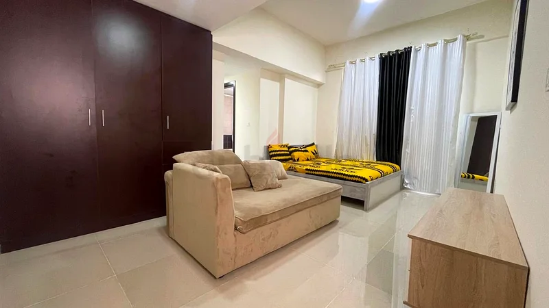 غرفة نوم رئيسية متاحة في مدينة دبي الرياضية63795945749633110