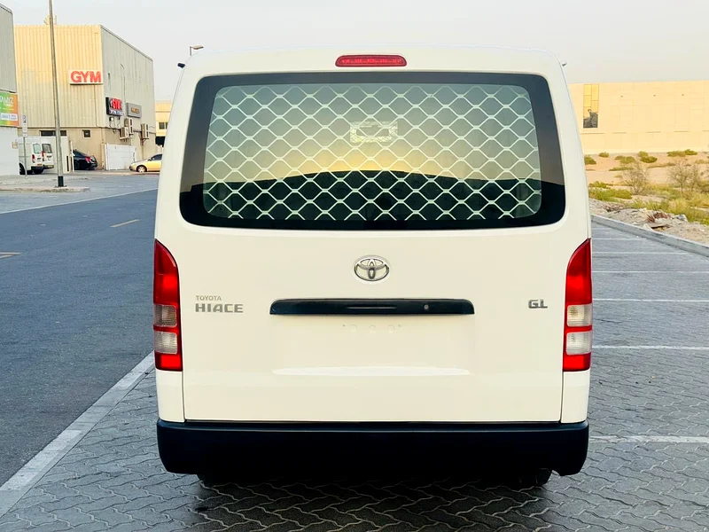 hiace delivery van model 201563699049406979113