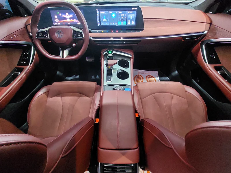 *** FINANCE, GCC, 2L TURBO, TROPHY MODEL TOP SPECS, 3 YEARS EXTENDED MECHANICAL WARRANTY INCLUDED **63699026988674110
