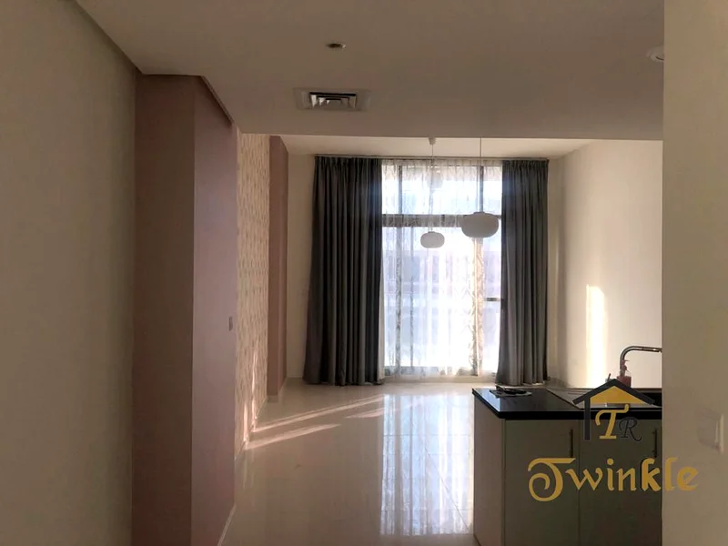 شقة واسعة مكونة من غرفة نوم واحدة | للبيع | موقع مميز63972907303041110
