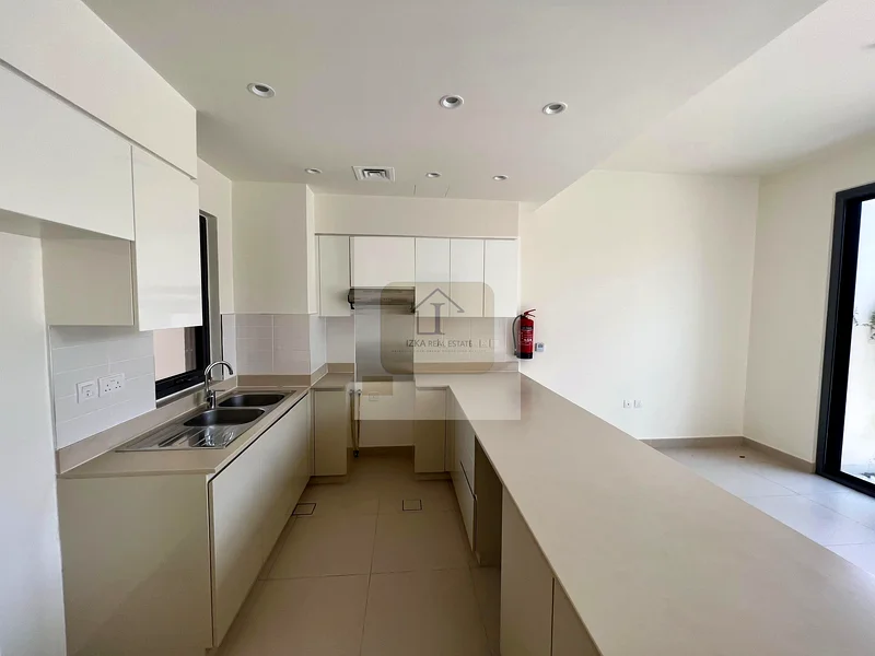 4 Bed plus Maid | Park Facing | Ready to move | M Type63754831029890113