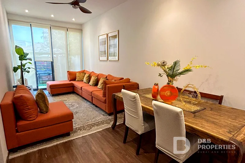 Large Layout | Vacant Now | Corner Unit63761147897219113