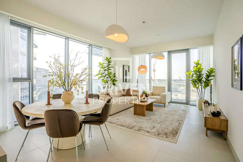 Corner | Canal and Downtown Views | Large Unit63949512597250114