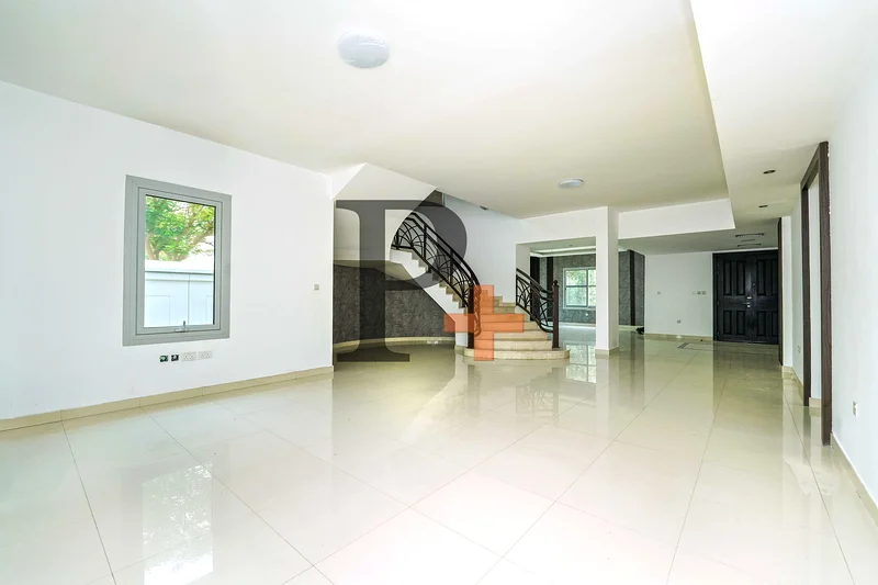 Huge Family Home, Low Price – Must See Today!63724503682178112