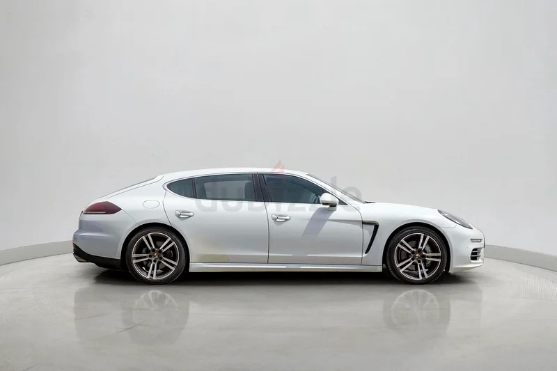 2014 Porsche Panamera 4s 3.0L | GCC Specifications63699038960899113