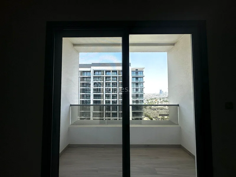 2 BHK | Corner Unit | Large Balcony | No Agents64043126167425111