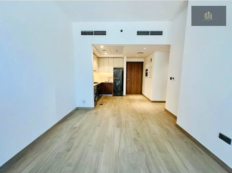 Chiller Free | Kitchen Appliances | Spacious | Vibrant Living | High End Amenities63802112989698112