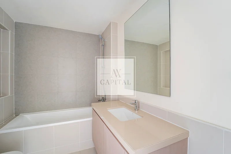 Single Row | Vacant Now | Corner Unit63806288100226114