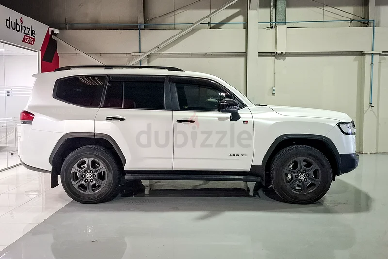 AED 4862/month | 2023 Toyota Land Cruiser GR Sport | GCC Specs | Ref#36327363700380314754113