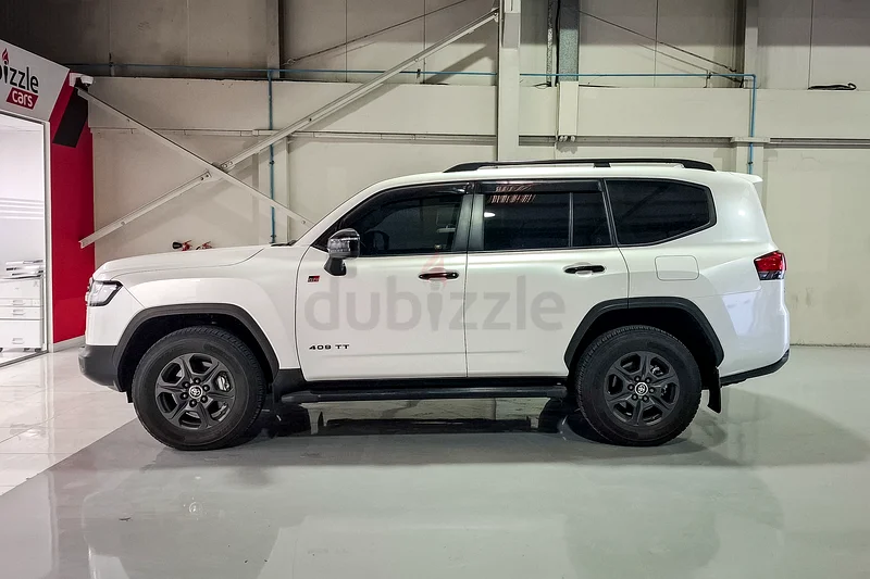 AED 4862/month | 2023 Toyota Land Cruiser GR Sport | GCC Specs | Ref#36327363700380314754114