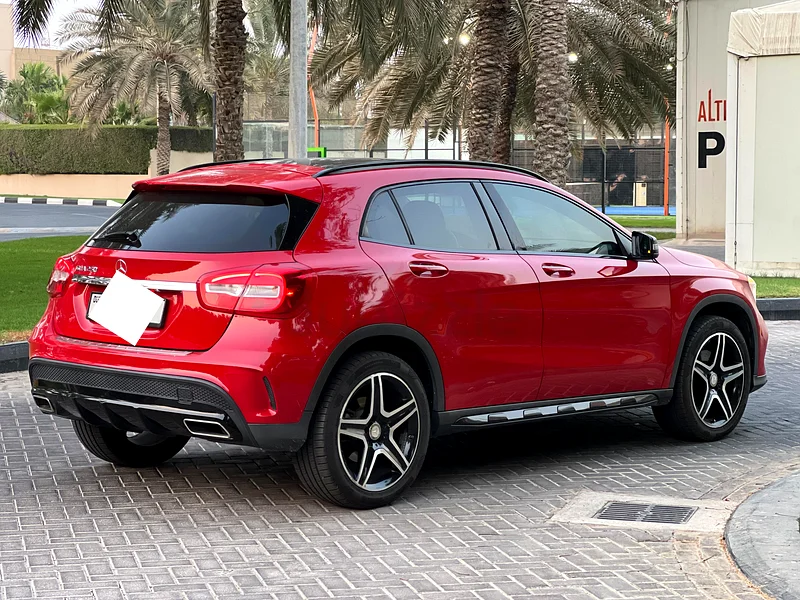 مرسدس بنز GLA 250 موديل 2017 ممشي 70لف فقط63699042433539114