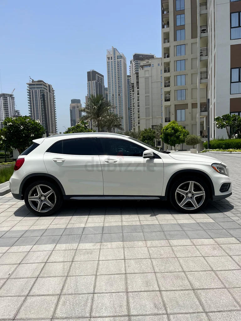 مرسيدس بنز جي إل إيه 25063699042448129112