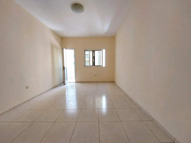 No commission 1bhk very big apartment with balcony Ready to move  hot offer63707784409601113