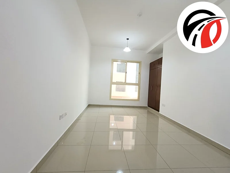 ستوديو واسع جدًا، جميع المرافق متوفرة بسعر 38 ألف63755611267843114