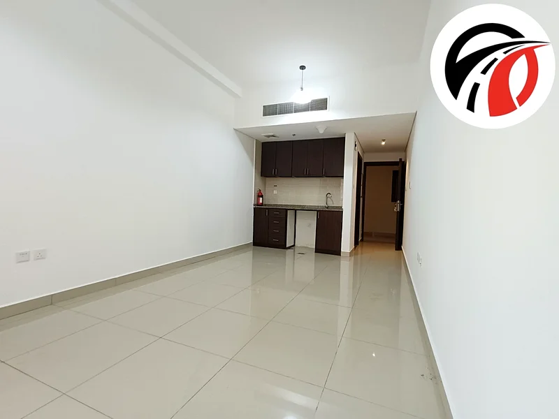 ستوديو واسع جدًا، جميع المرافق متوفرة بسعر 38 ألف63755611267843113
