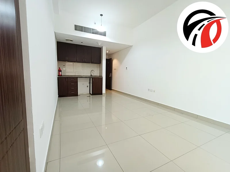 ستوديو واسع جدًا، جميع المرافق متوفرة بسعر 38 ألف63755611267843112
