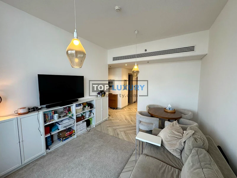 BRIGHT & SPACIOUS 2-BEDROOM | EMPIRE RESIDENCE | VACANT & READY63786013377027110