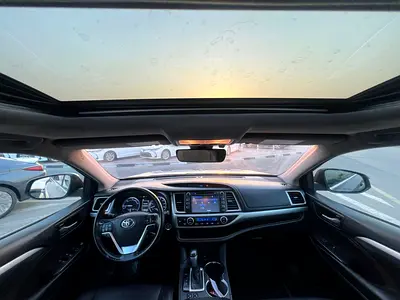 صورة مصغرة 10 لـ 2017 Toyota HIGHLANDER