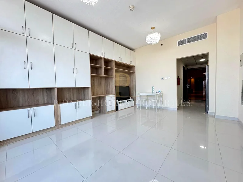 HOT DEAL | WITH BALCONY BIG LAYOUT | READY TO MOVE63729776999938110