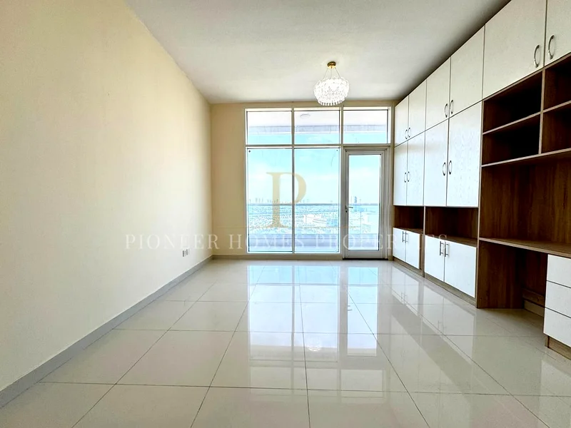 HOT DEAL | WITH BALCONY BIG LAYOUT | READY TO MOVE63729776999938113