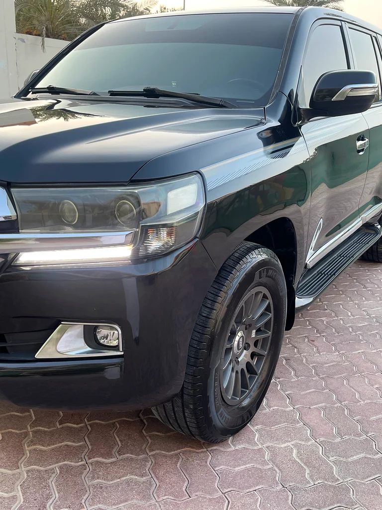 Abu Dhabi63699052436610110