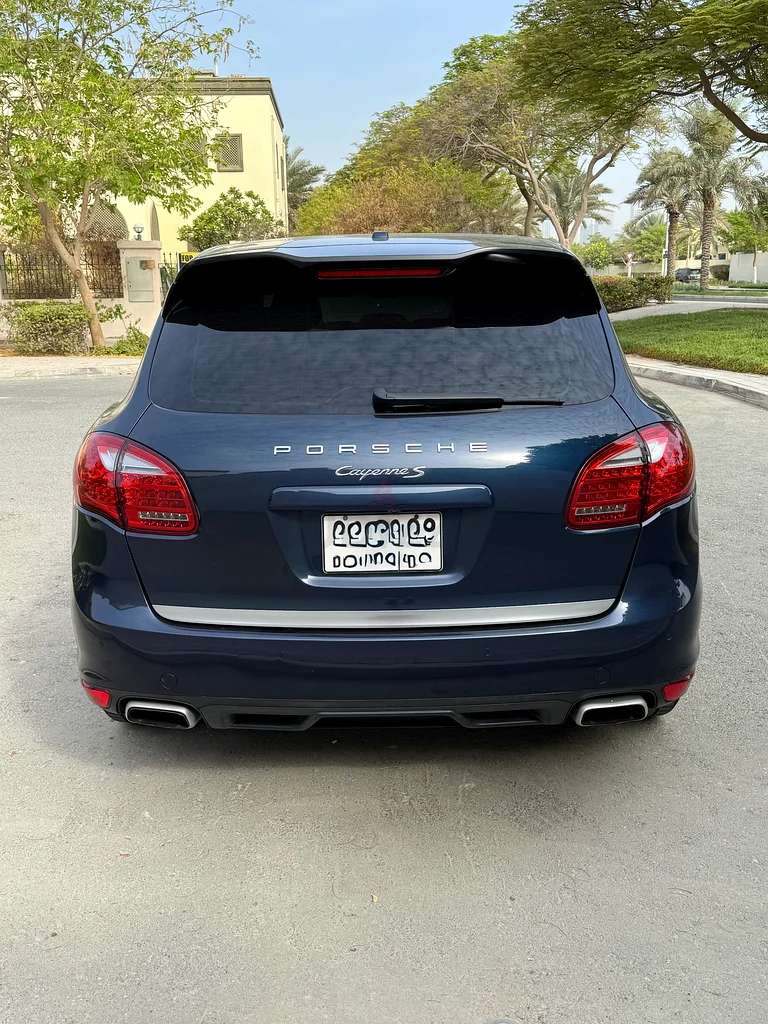 Porsche Cayenne S | V8 | Rare Platinum Grey Leather | Low Mileage63699038573953113