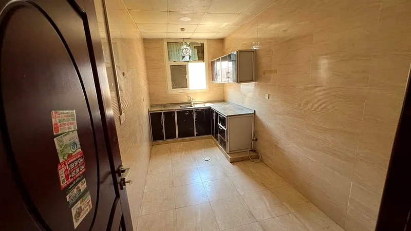 A room, a hall, a bathroom, and two balconies. A very excellent apartment directly on Sheikh Ammar Street, at the lowest prices. An opportunity not to63723377560449111
