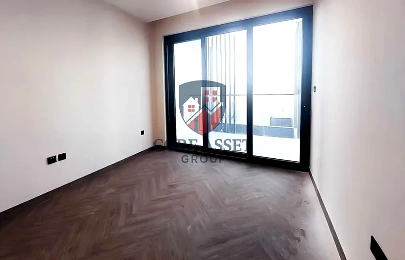 موقع متميز | جاهز للانتقال | جديد بالكامل63784611308930113