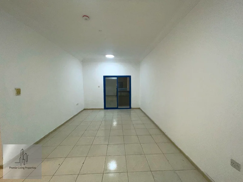 شقة فاخرة بغرفة نوم واحدة مع شرفة بالقرب من مركز سهارة مع دفع 6 شيكات63812131863553112