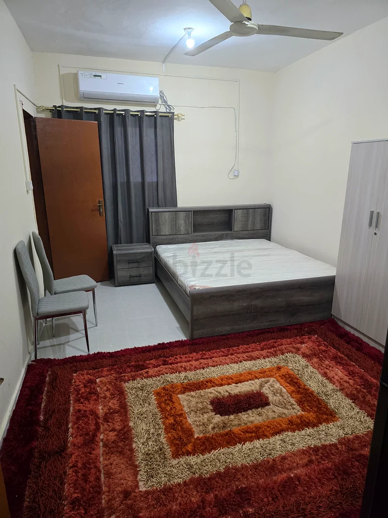 غرفة للإيجار على أساس يومي63817592221315112